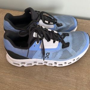 ON Cloud Stratus Sneakers Sz 10